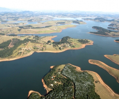 Água desperdiçada no país equivale a quase sete sistemas Cantareira